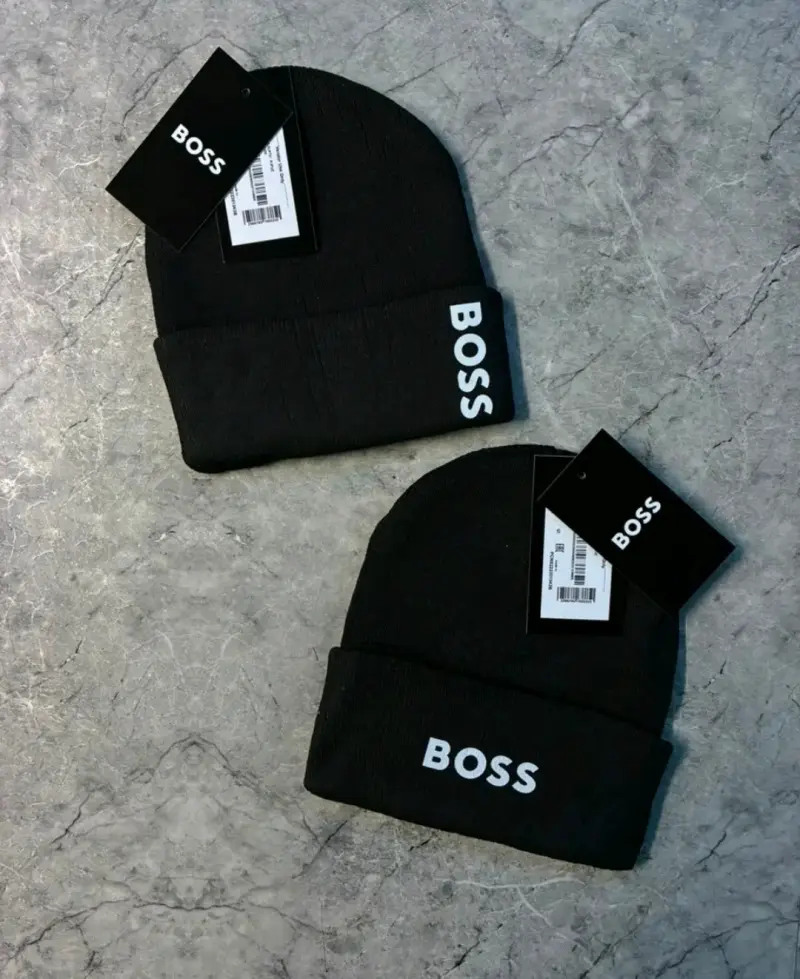 Gorros de lana negros Boss y Calvin Klein - 2