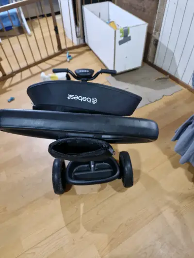 Triciclo Bebesit Explorer Negro para Niños - miniatura 2