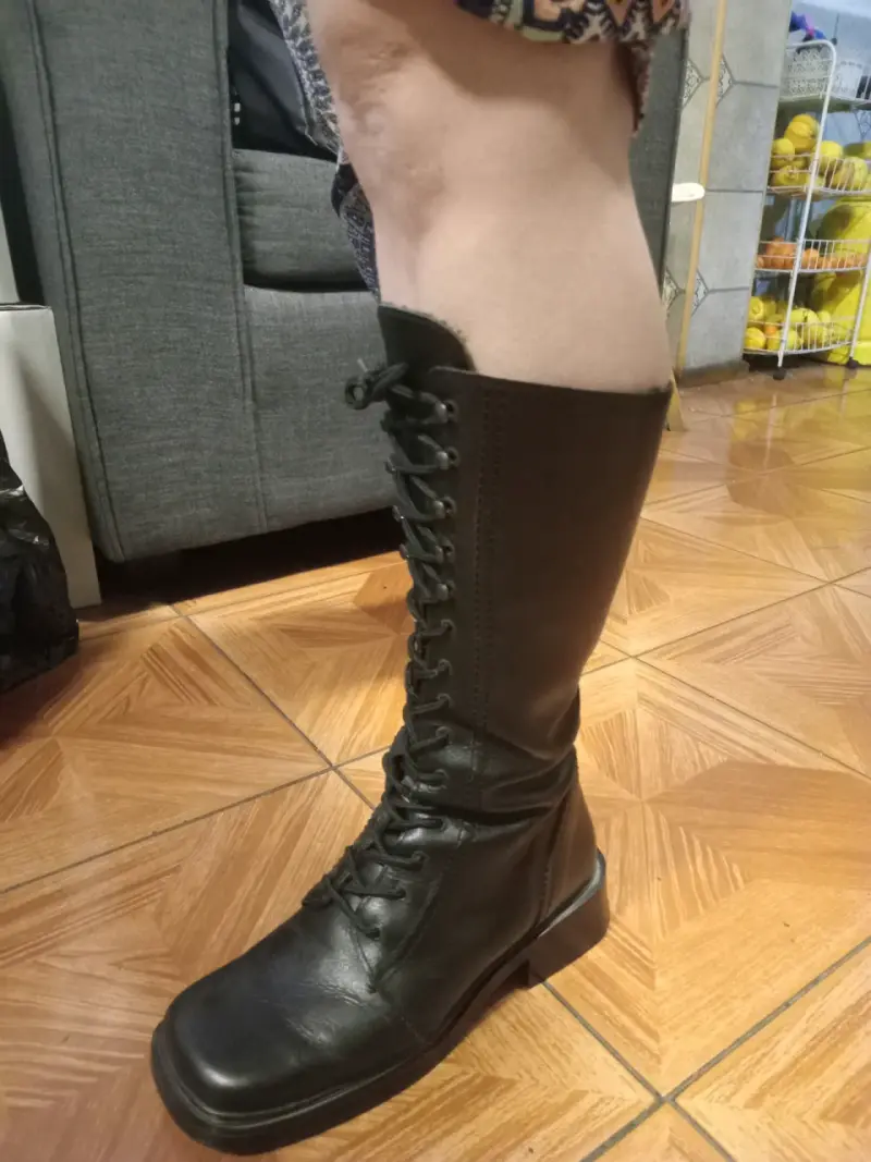 Botas de cuero negras con cordones - 2
