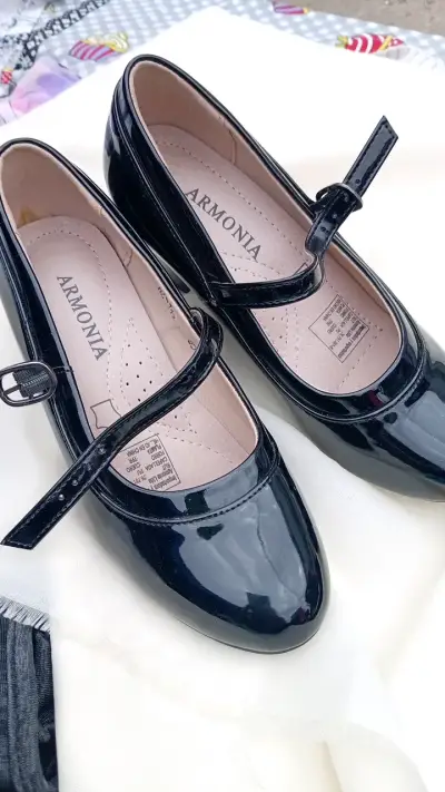 Zapatos de charol negro para niña Armonia - miniatura 1
