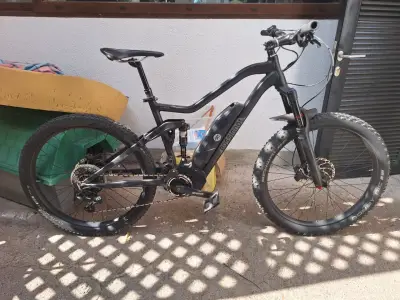 Bicicleta eléctrica de montaña Rossignol negra - miniatura 1