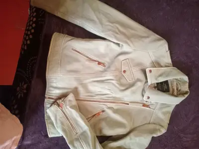 Chaqueta de cuero sintético verde menta para mujer - miniatura 1