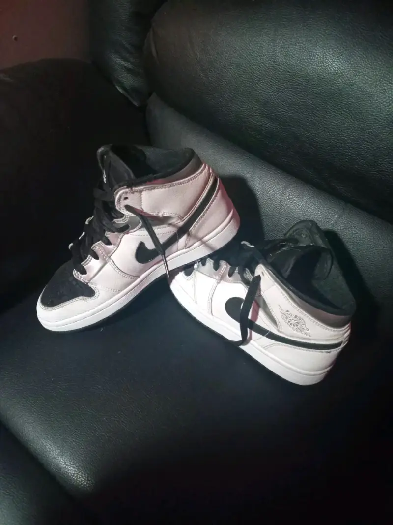 Zapatillas Air Jordan blancas y negras - 6