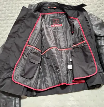 Chaqueta de cuero negra para motociclista Octane - miniatura 4