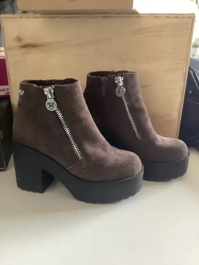 Botines de tacón alto marrones con cierre lateral - miniatura 1