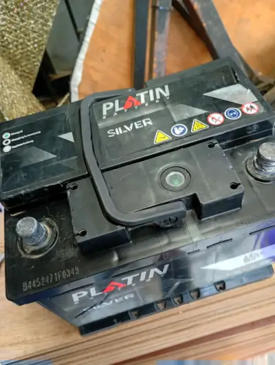 Batería de Auto Platin Silver 12V 62Ah - miniatura 2