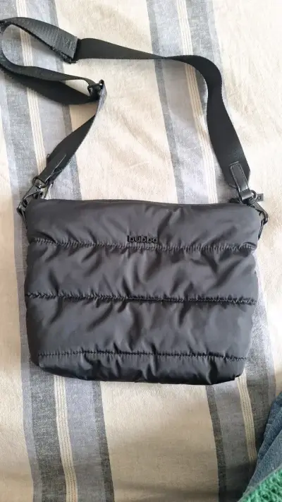 Bolso cruzado negro acolchado Bubba - miniatura 1