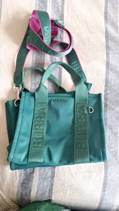 Bolso de mano verde Bubba con correa ajustable - miniatura 1