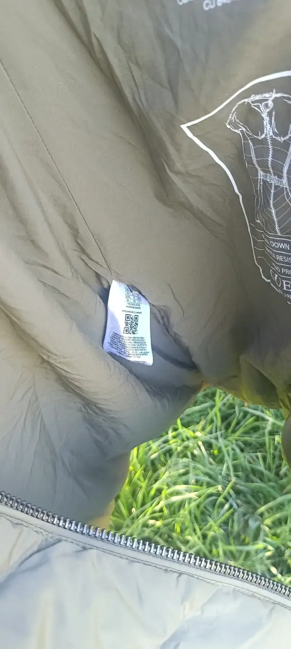 Abrigo GUESS largo de pluma verde con capucha - 4