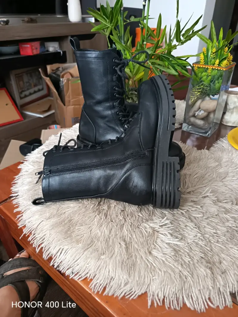 Botas de cuero sintético negro con plataforma - 3