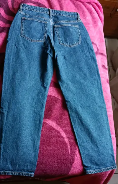 Jeans azules de mezclilla para mujer H&M - miniatura 2