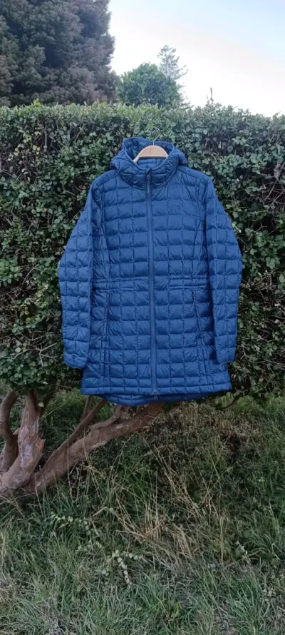 Chaqueta The North Face thermoball azul para mujer - miniatura 1