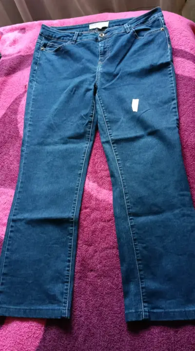 Jeans azul oscuro para mujer en buen estado - miniatura 1
