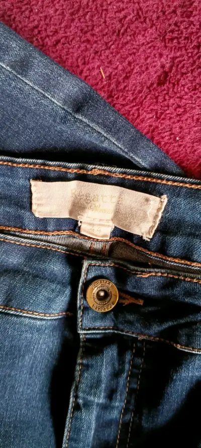 Jeans azul oscuro para mujer en buen estado - miniatura 3