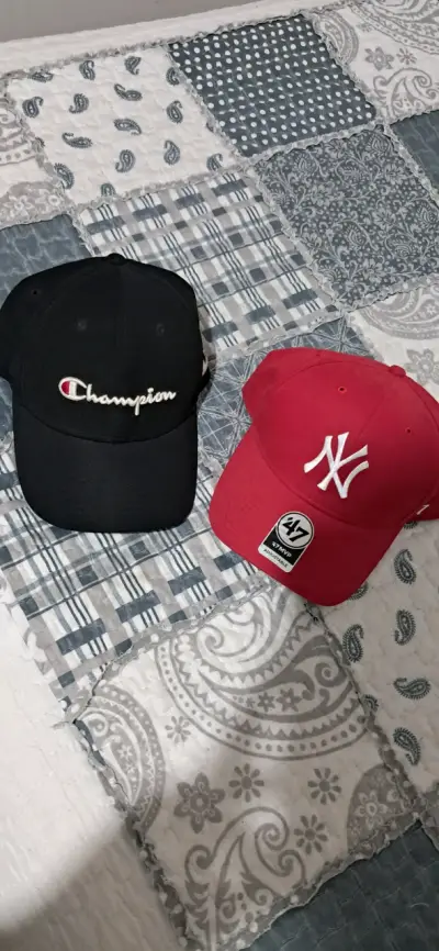 Gorras Champion y NY ajustables - miniatura 1