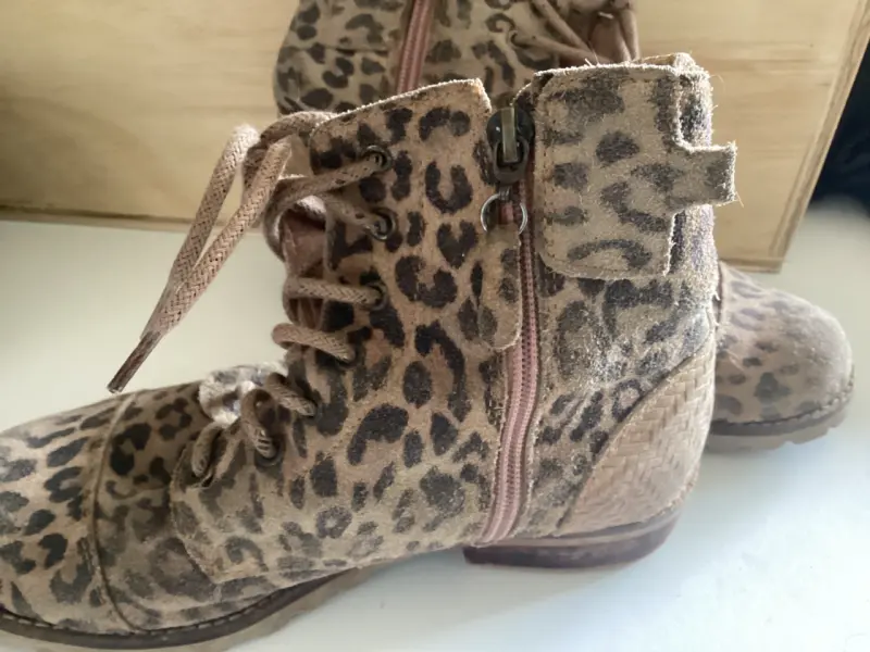 Botas de gamuza con estampado animal print - 2