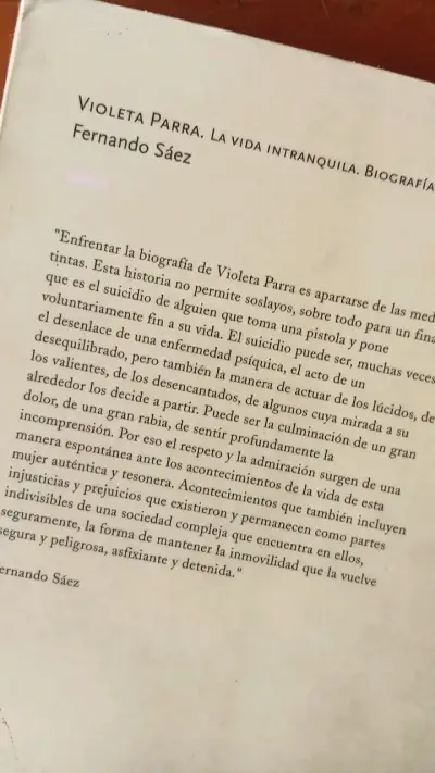 Libro 'Violeta Parra: La Vida Intranquila' de Fernando Sáez - miniatura 2