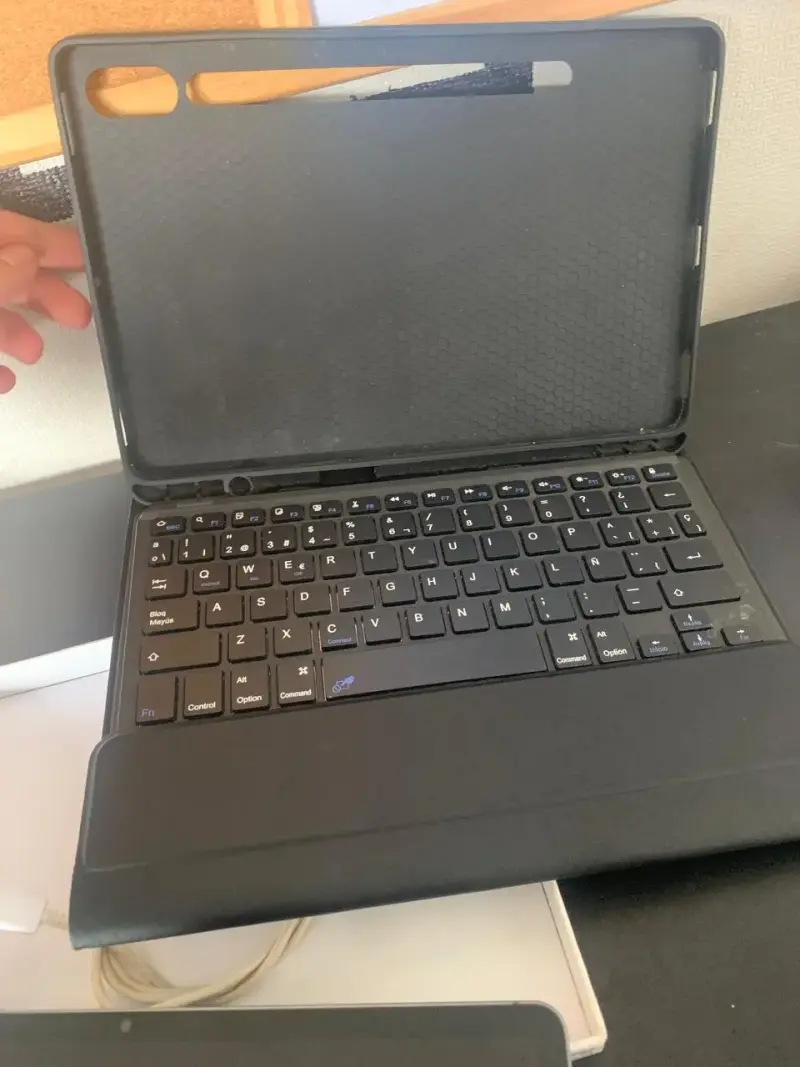 Tablet Samsung Galaxy Tab S9 FE nueva - 4
