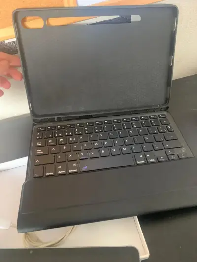 Tablet Samsung Galaxy Tab S9 FE nueva - miniatura 4