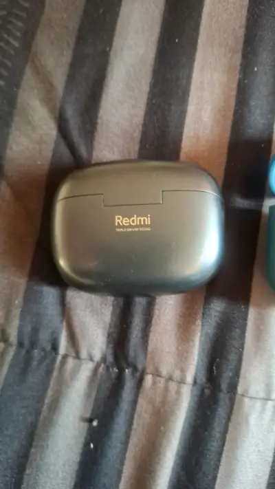 Auriculares Inalámbricos Redmi Buds 6 Pro con Cancelación de Ruido - miniatura 1