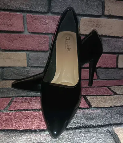 Zapatos de Tacón Negro Charada Elegantes - miniatura 1