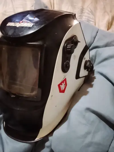 Máscara de Soldar Automática Ubermann - miniatura 3