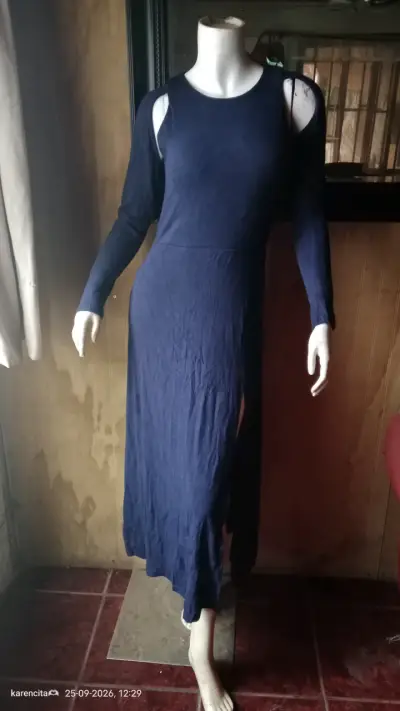 Vestido largo azul con aberturas en hombros - miniatura 4