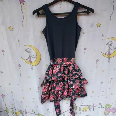 Vestido sin mangas con falda floral para niña - miniatura 4