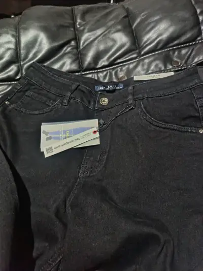 Jeans negros ajustados para mujer talla 40 - miniatura 3