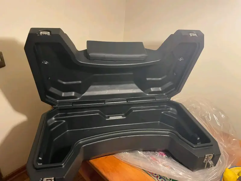 Maleta rígida para moto con cerradura - 2