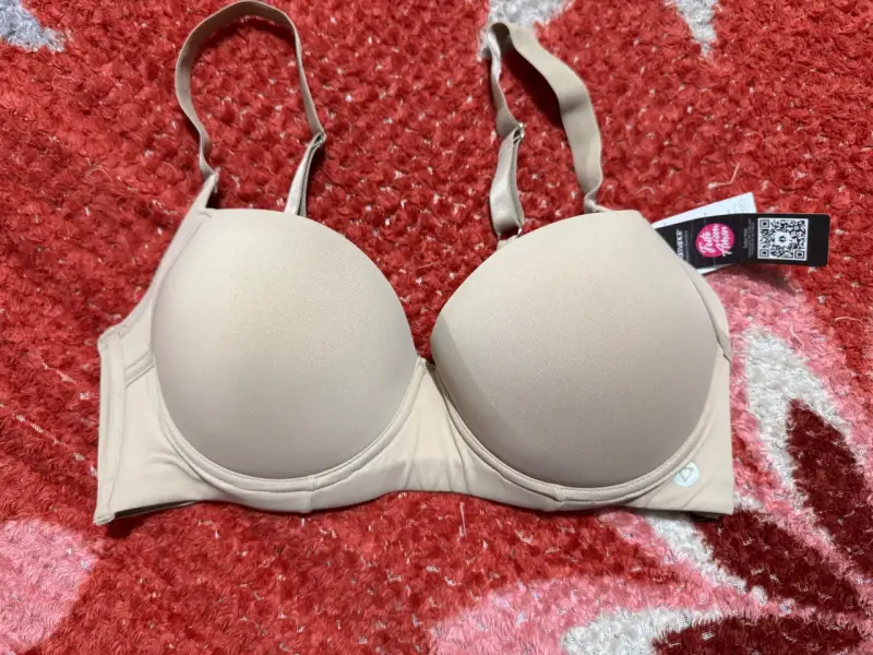 Sostén de encaje beige con tirantes ajustables - 2