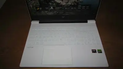 LAPTOP HP Victus AMD Ryzen 5, 8GB, SSD 512,RTX2050 - miniatura 6