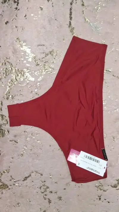 Calzón tanga rojo para mujer - miniatura 2