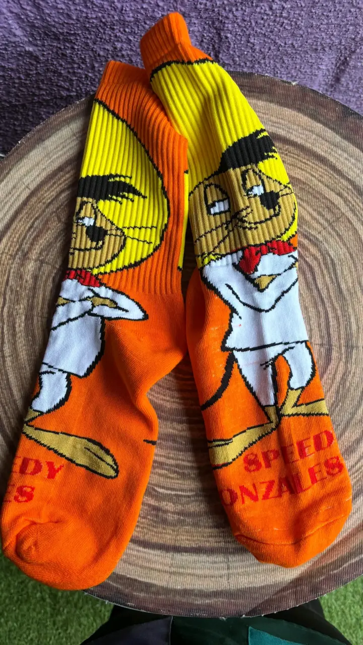 Calcetines divertidos con personajes animados - 10
