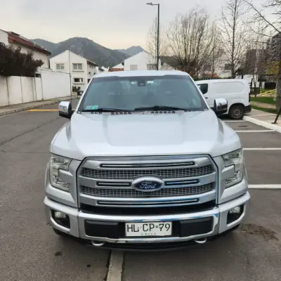 Camioneta Ford F-150 2016 en buen estado - miniatura 1