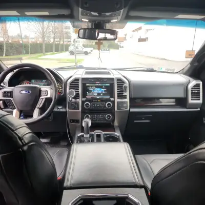 Camioneta Ford F-150 2016 en buen estado - miniatura 2