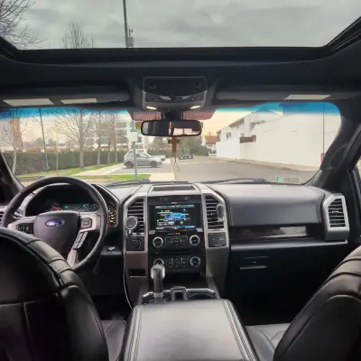 Camioneta Ford F-150 2016 en buen estado - miniatura 4
