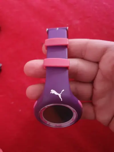 Reloj digital deportivo púrpura Puma - miniatura 3