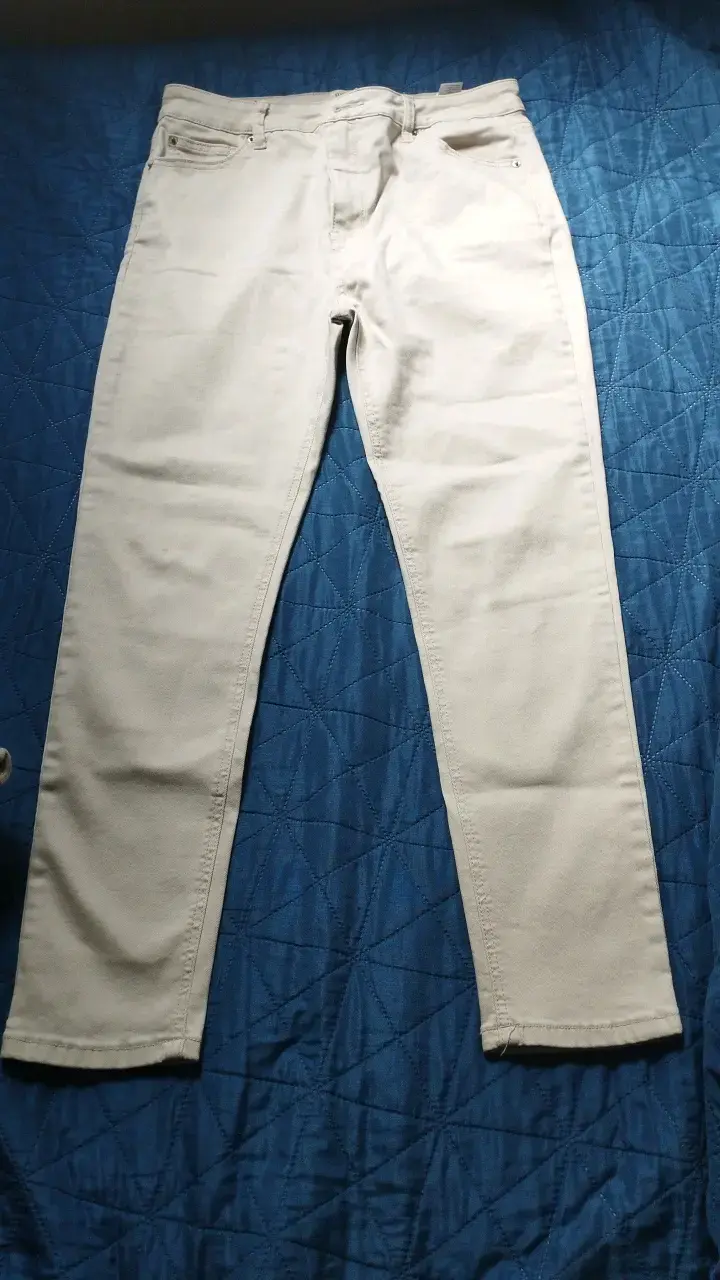 Pantalones blancos de mezclilla para mujer - 1
