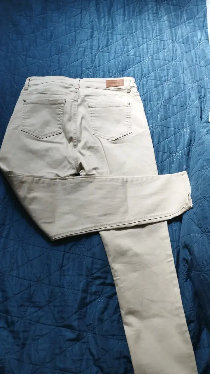 Pantalones blancos de mezclilla para mujer - 2