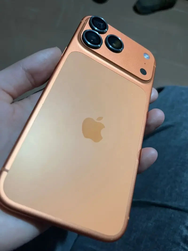 Smartphone color cobre en buen estado - 1