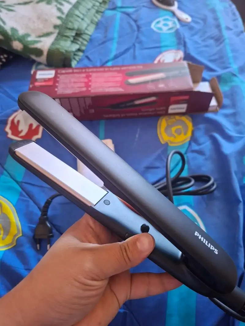 Plancha de Pelo Philips Essential Negra - 4