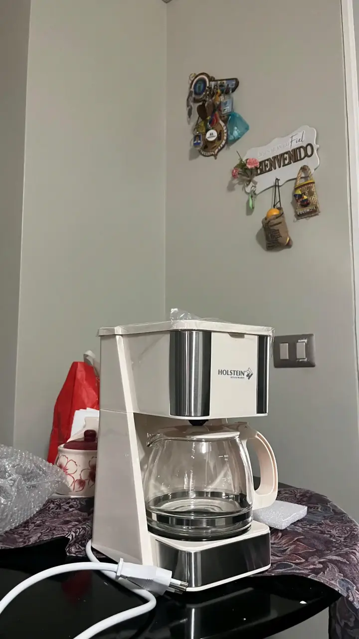 Cafetera Holstein blanca con jarra de vidrio