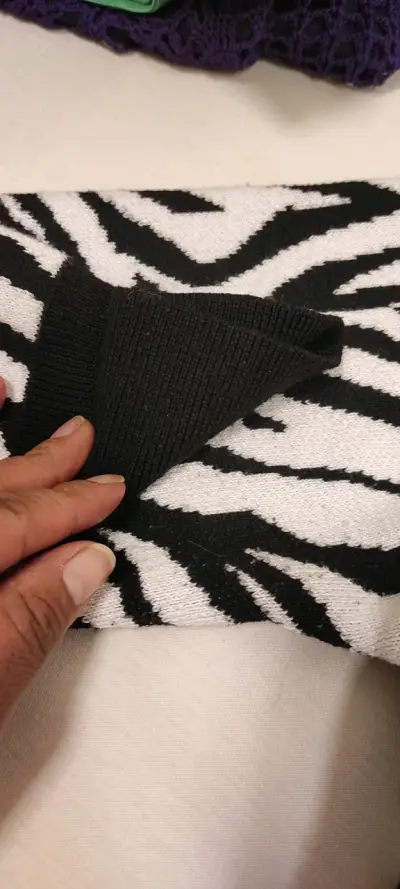 Cardigan de punto con diseño de cebra - miniatura 2