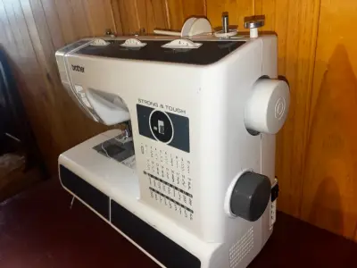 Máquina de Coser Brother ST371HD Strong & Tough - miniatura 4
