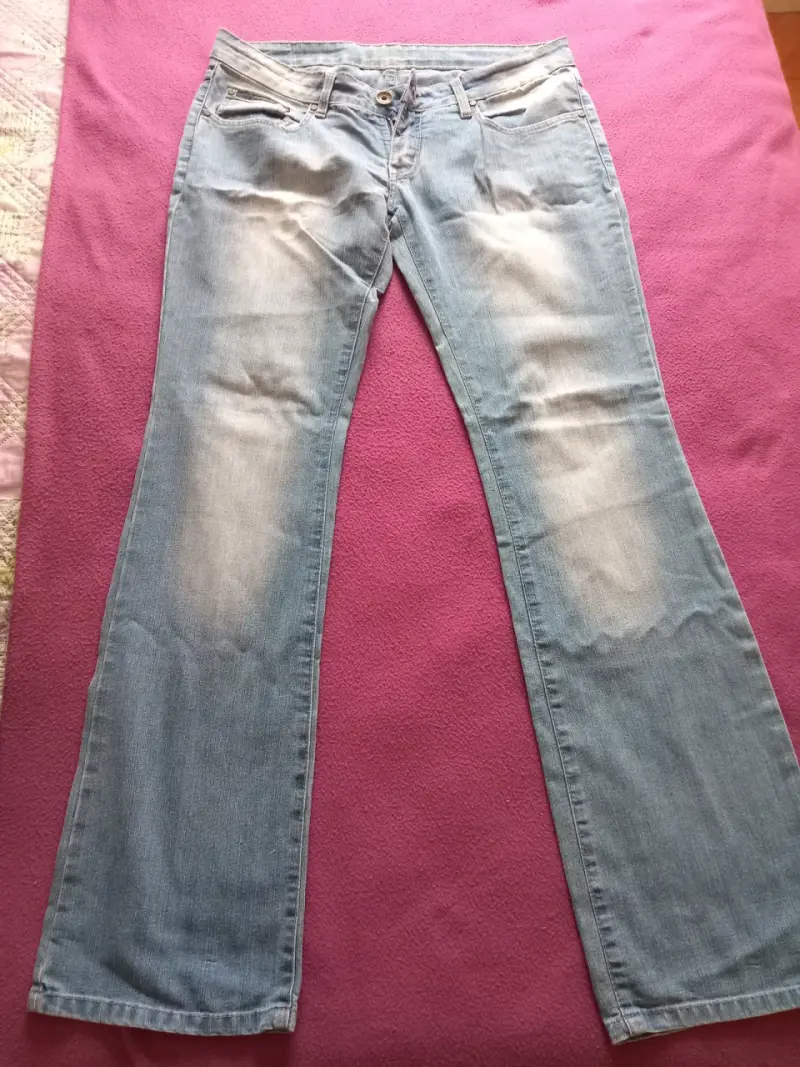 Jeans Calvin Klein para mujer en azul claro