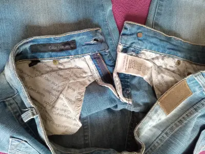 Jeans Calvin Klein para mujer en azul claro - miniatura 4