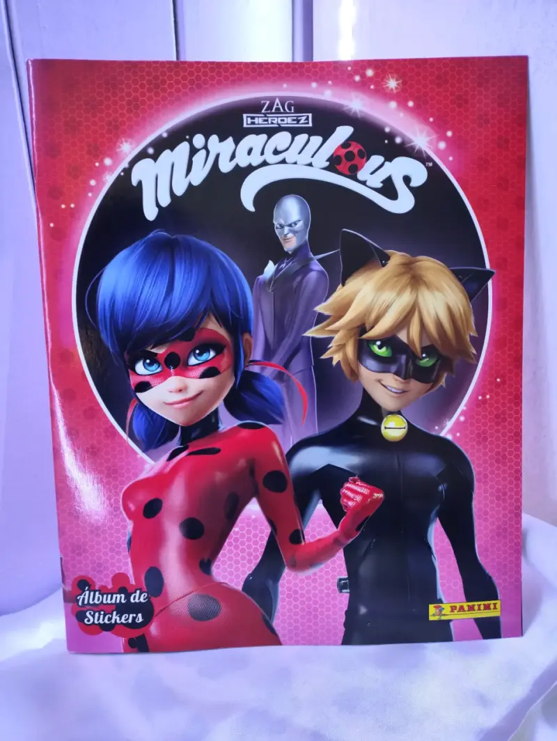 Álbum de Stickers Miraculous Ladybug Panini comple - 1