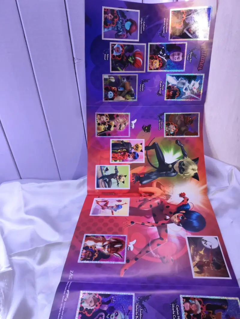 Álbum de Stickers Miraculous Ladybug Panini comple - 5