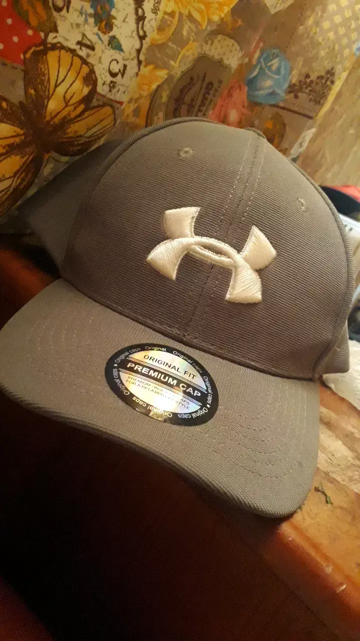 Gorra gris Under Armour original fit - 2
